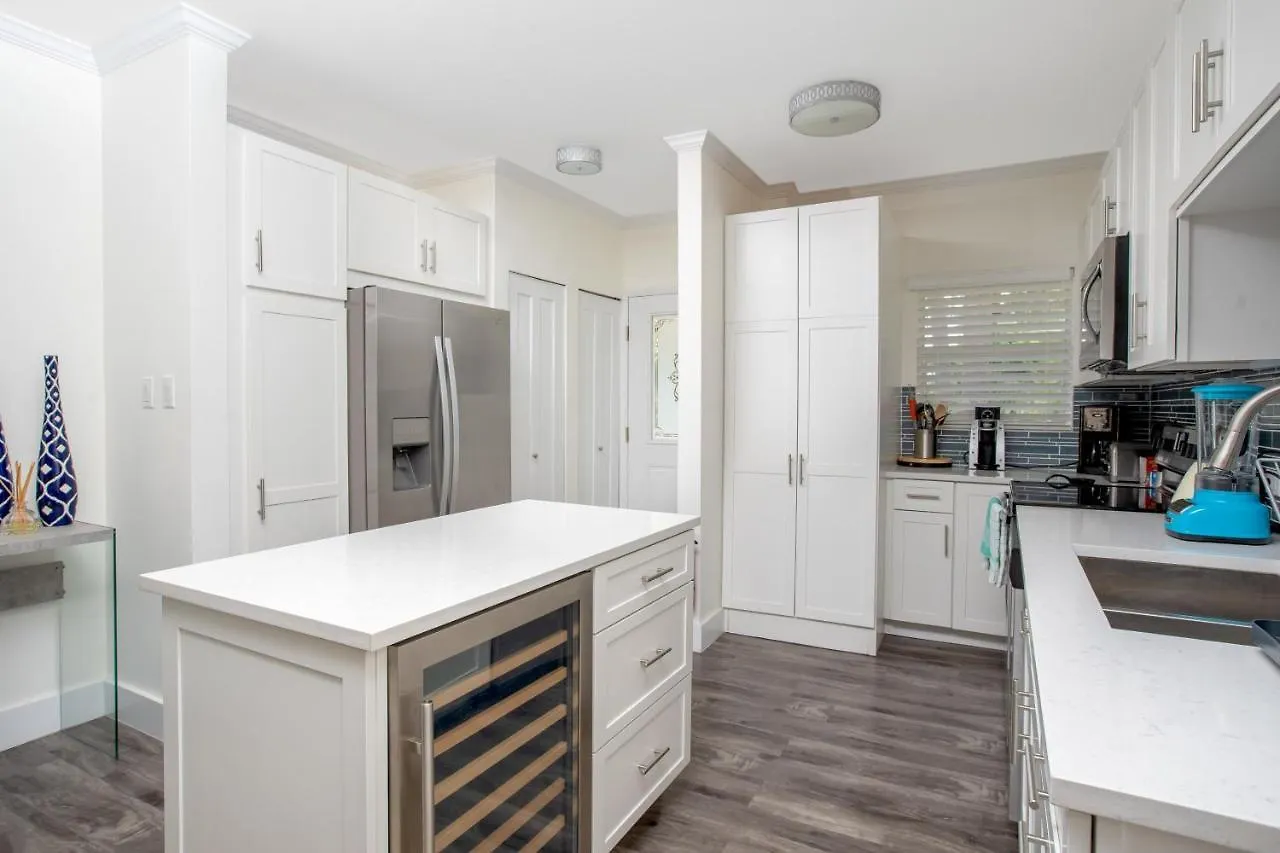 Apartment Beach Living At Plantation Village Blgs George Town