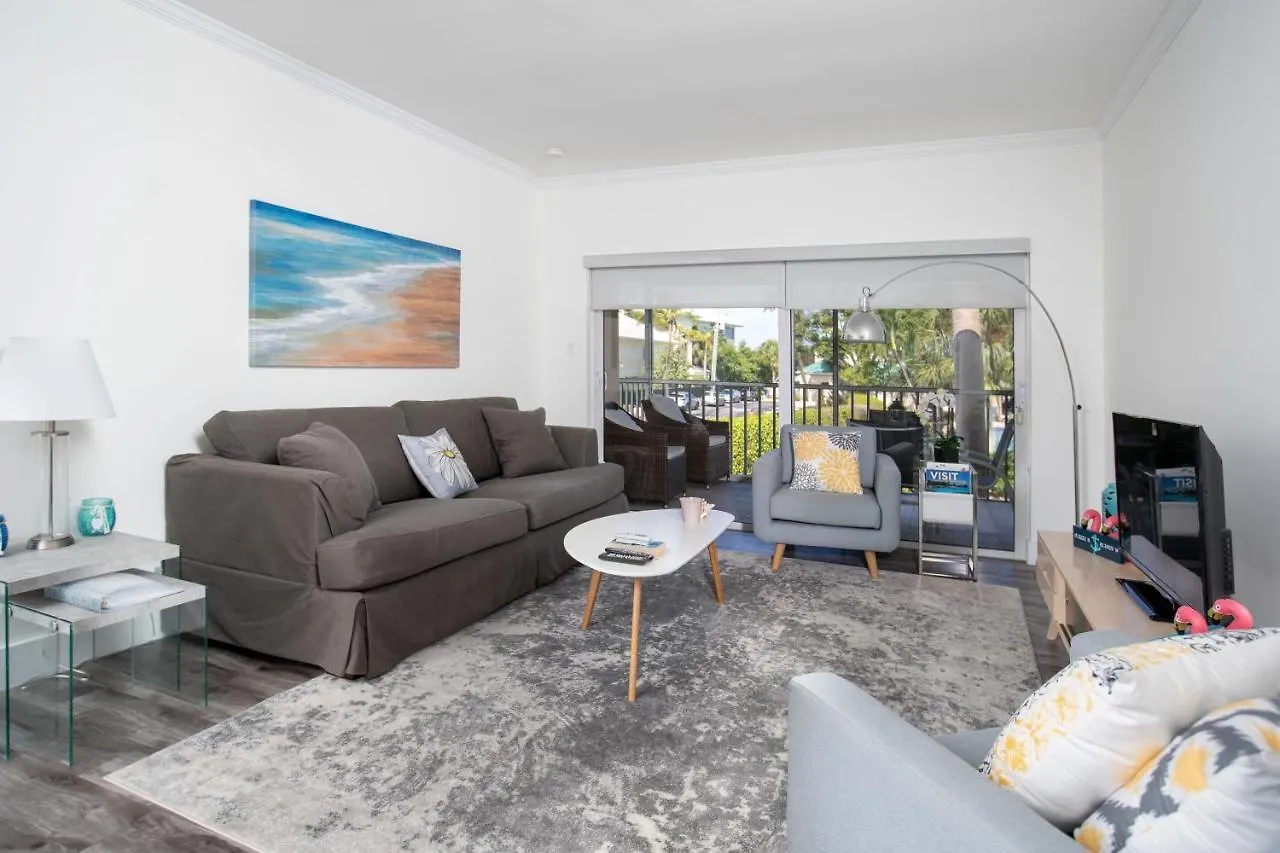 Beach Living At Plantation Village Blgs George Town 0*,