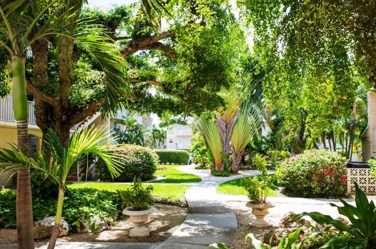 Beach Living At Plantation Village Blgs George Town Apartment